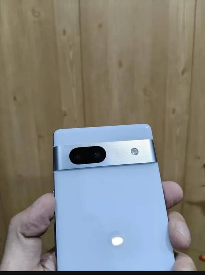 Google Pixel 7a 2