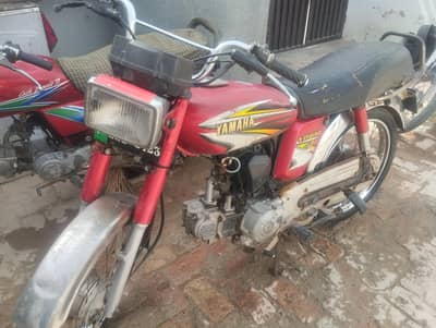 Yamaha 100 4-Stroke Bike for Sale