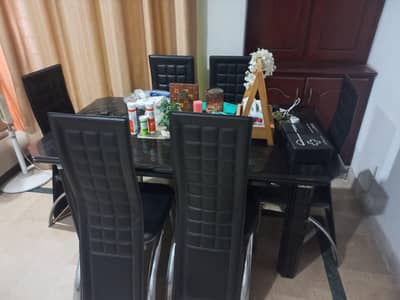 IMPORTED DINNING TABLE WITH 6 CHAIRS FORSALE