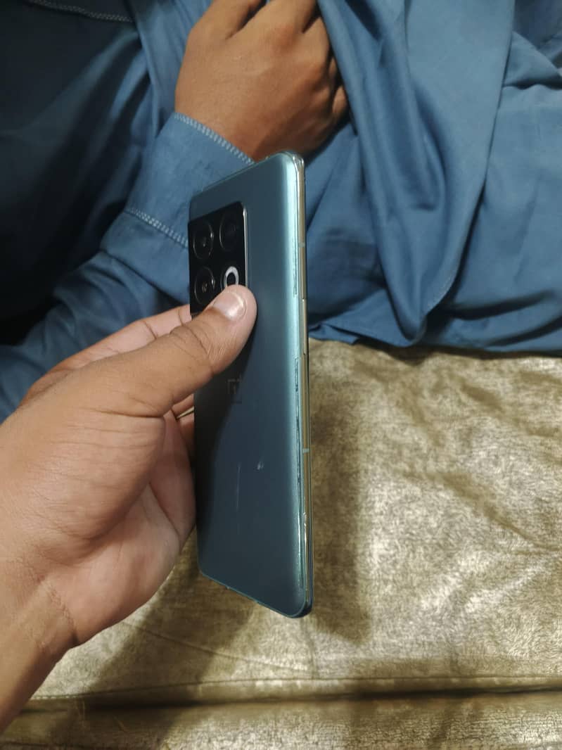 One Plus 10 Pro 5