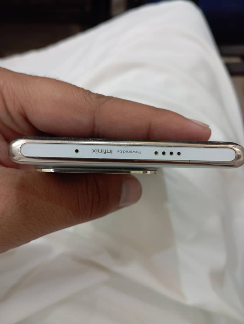 Infinix Zero 30 2