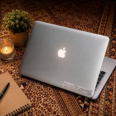 Apple MacBook Laptop – Excellent Condition