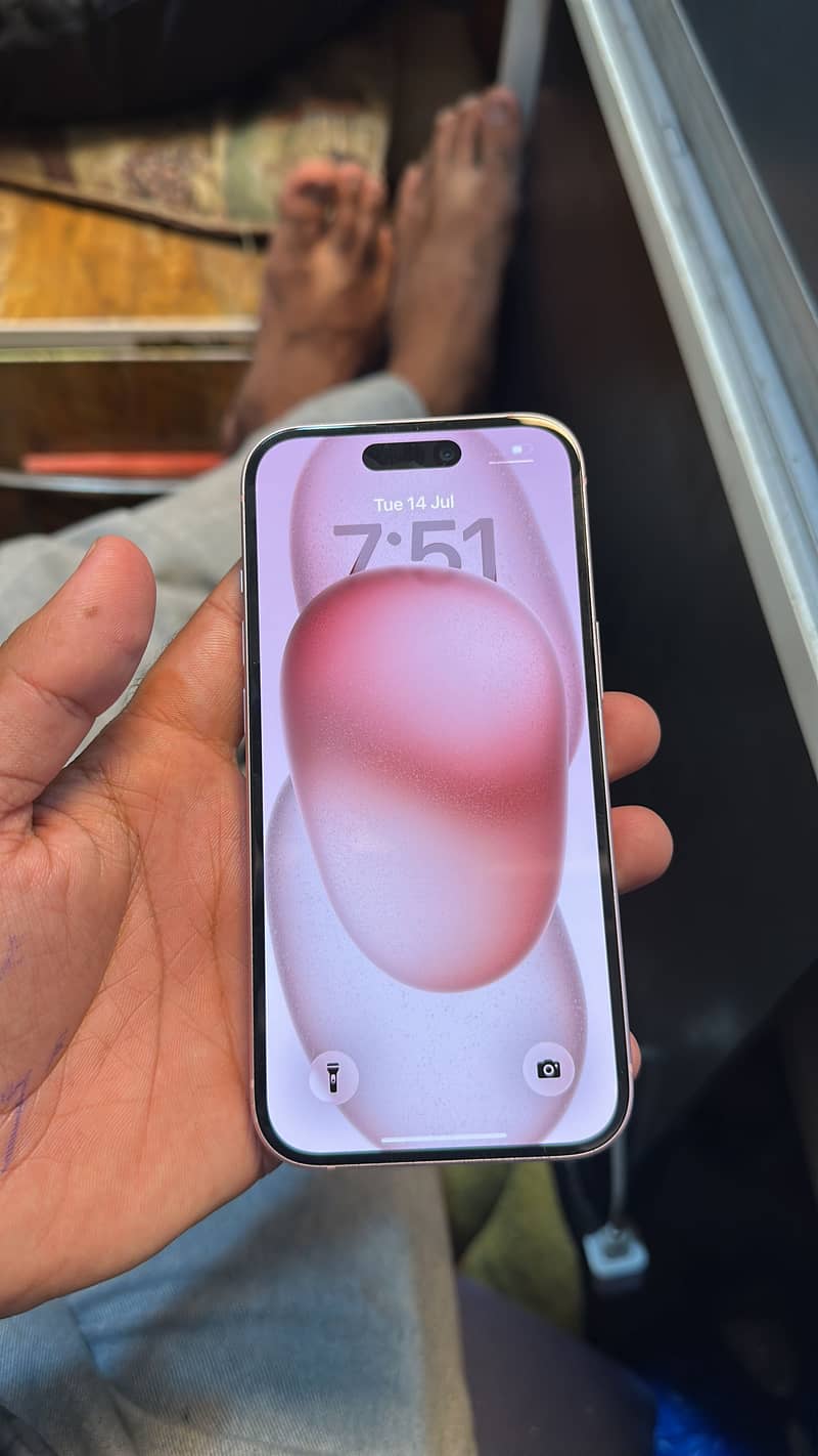Apple iPhone 15 3