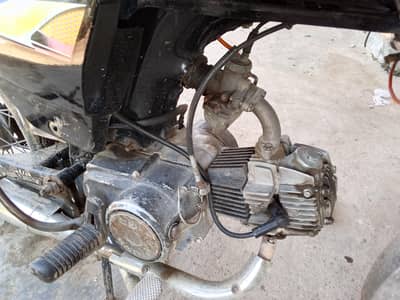 Bike sale karna ha urgent koi be Kam nhi ha engine all ok g