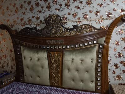 Bed without matrus,side table 2,dressing table,big table,2 mini table