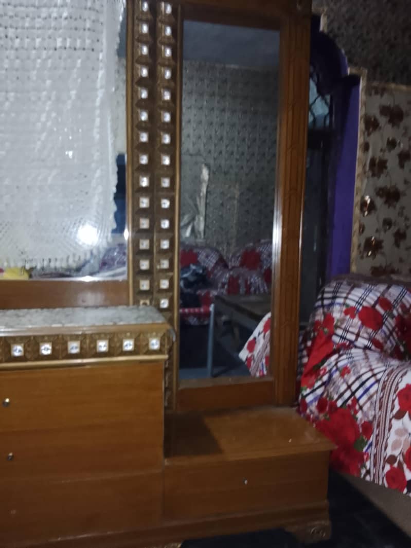 Bed without matrus,side table 2,dressing table,big table,2 mini table 4