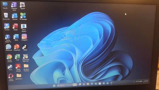 Dell Inspiron 3580 | Core i7 8th Gen | 8GB RAM | AMD Radeon 520 2GB