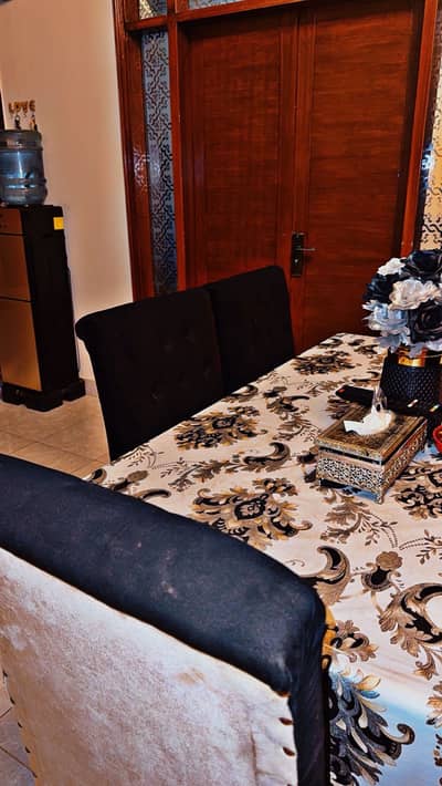 Dinning table