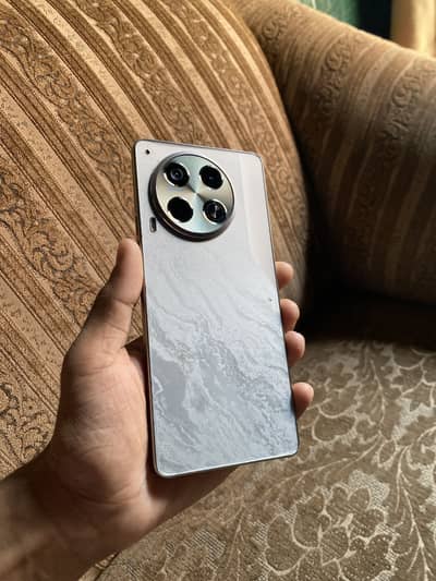 Tecno CAMON 30 12/256 With Box