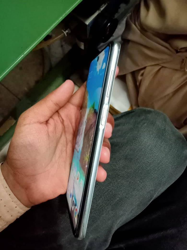 Xiaomi Redmi Note 9S 0