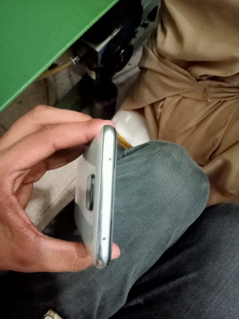 Xiaomi Redmi Note 9S 3
