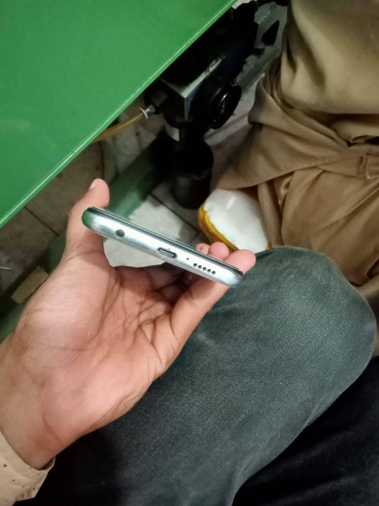 Xiaomi Redmi Note 9S 5