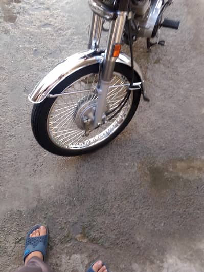 Honda 125 black  2025 number 2026 mein Laga hai