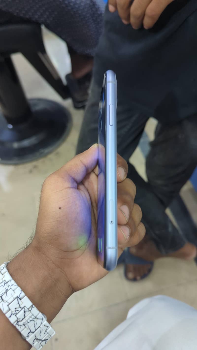 Apple iPhone 11 5