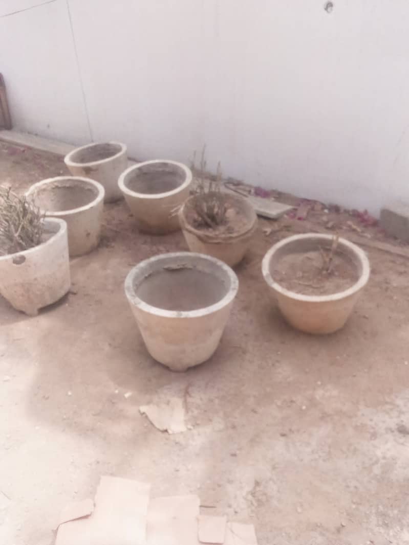 سیمنٹ  کے گملے برائے فروخت 0