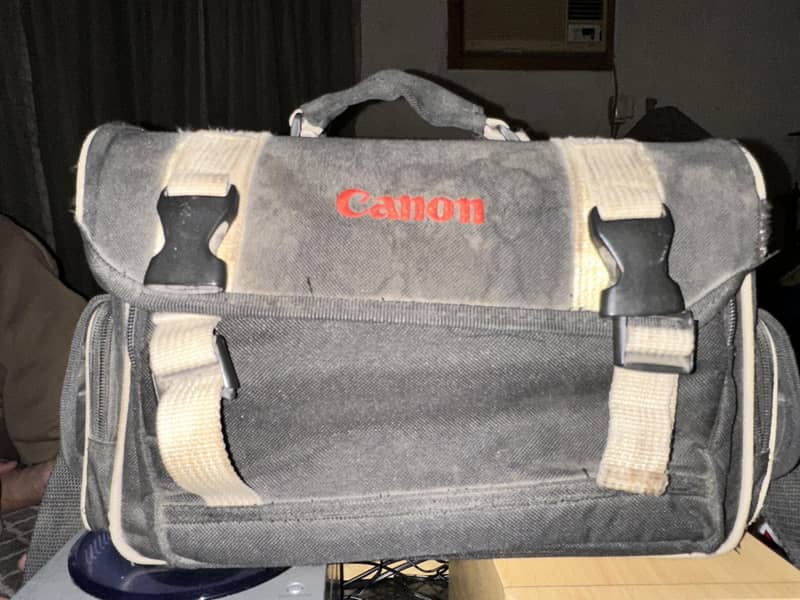 Canon EOS 350D Digital camera 12