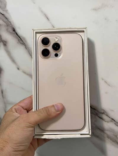 Apple iPhone 16 Pro Max