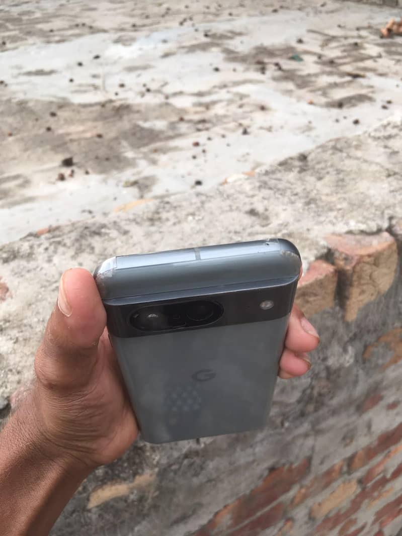 Google Pixel 8 3