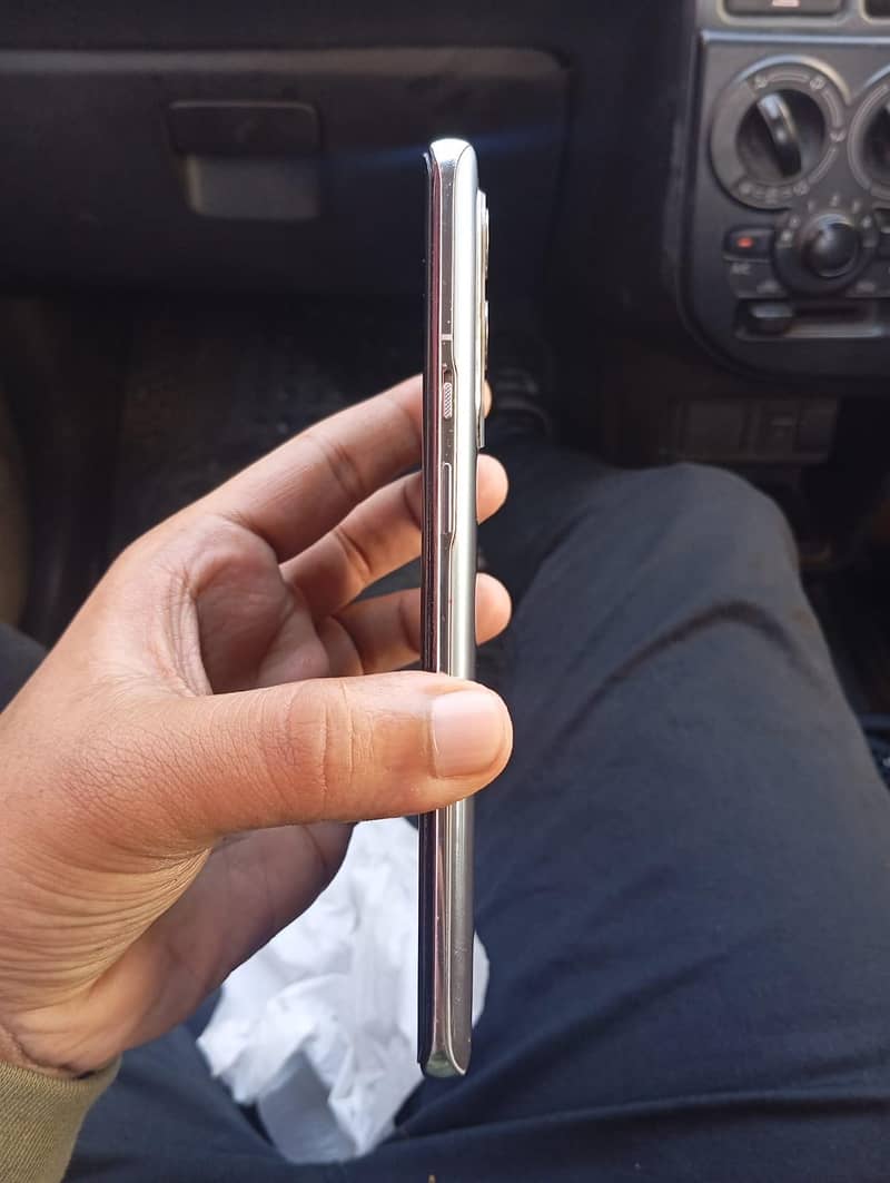 One Plus 9 Pro 4