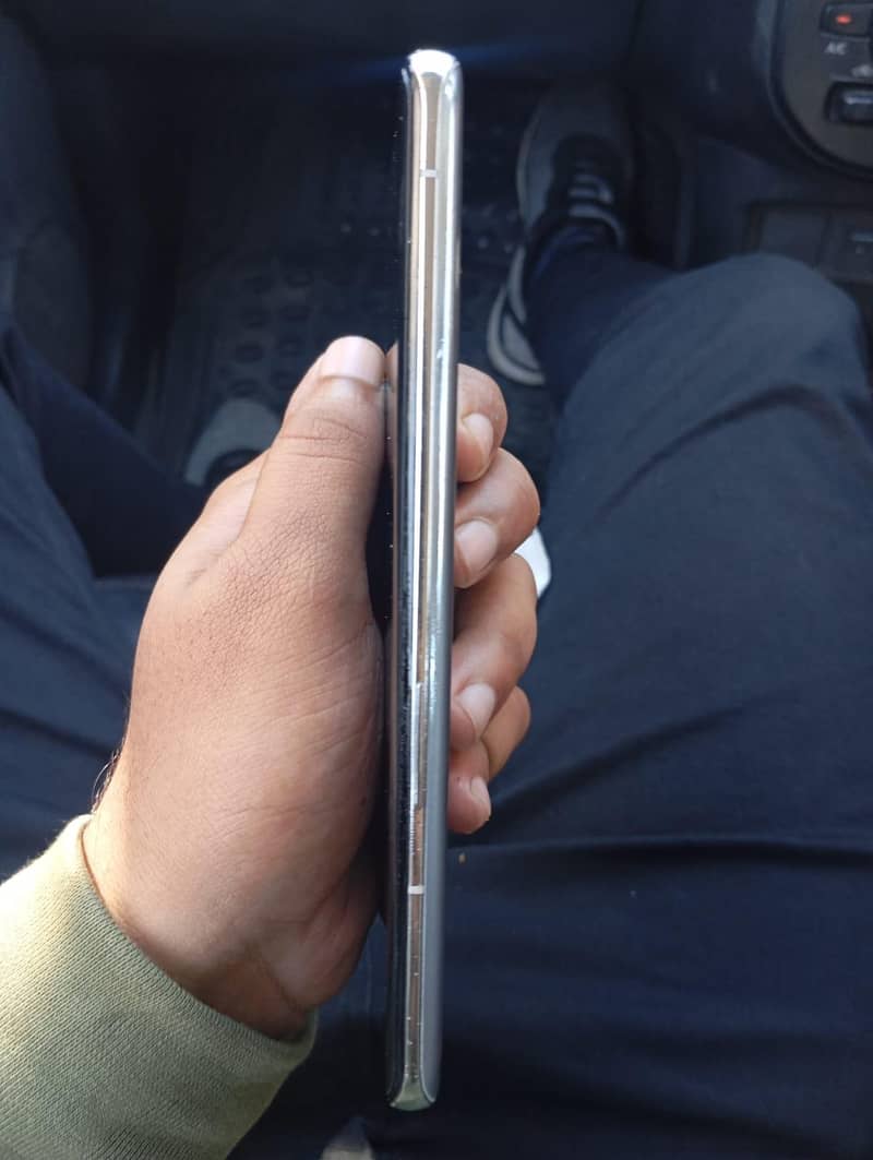 One Plus 9 Pro 7
