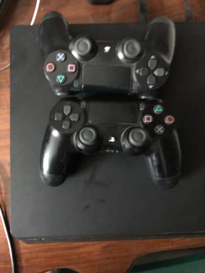 PS4 slim [1 TB] for sale