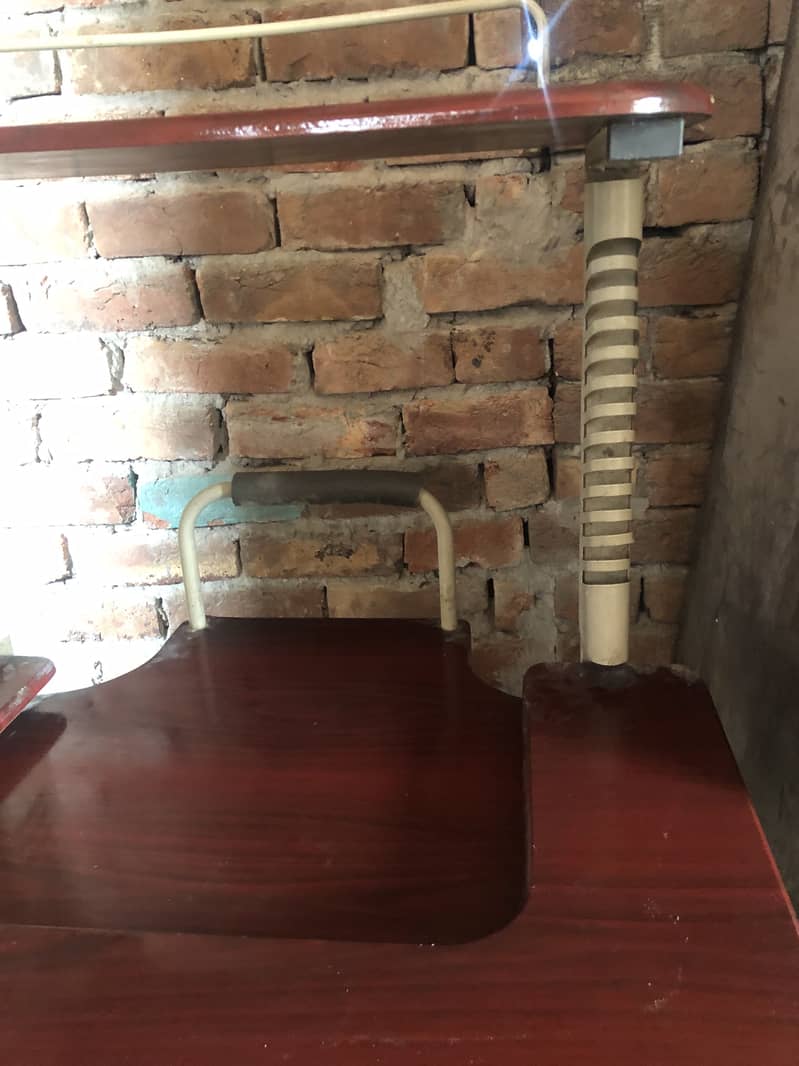 Imported Saudi computer table with Rack- condition 1