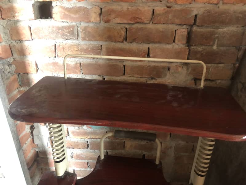 Imported Saudi computer table with Rack- condition 3