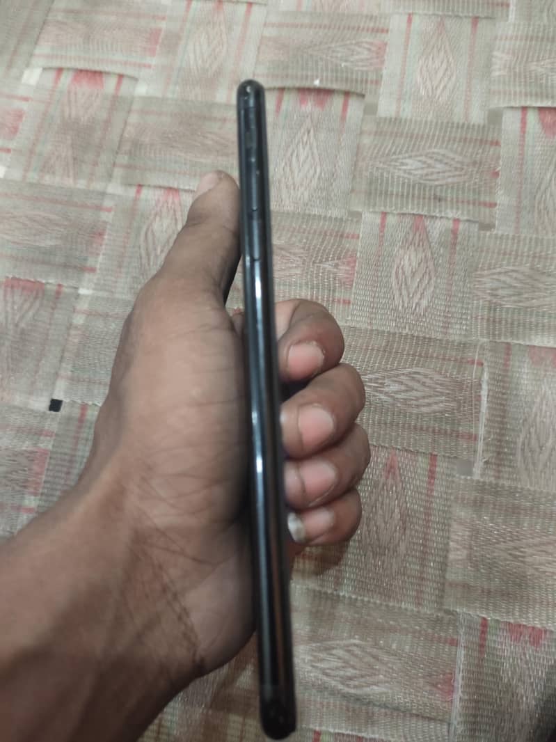 Apple iPhone 7 Plus 4