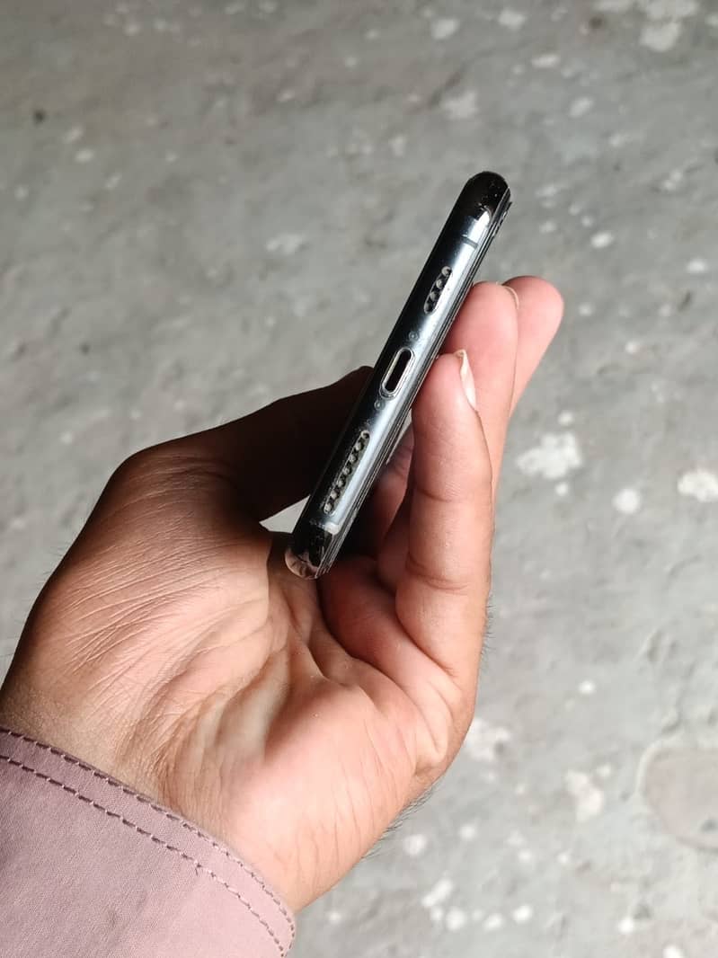 iPhone xs max 1