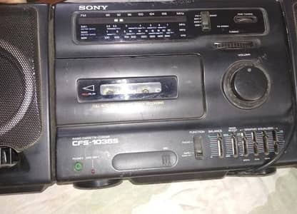 SONY CASSETTEE PLAYER MODEL CFS-1035S