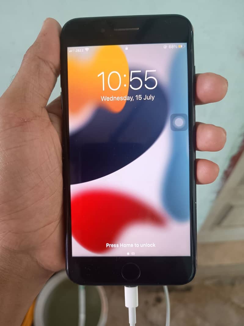 Apple iPhone 7 Plus 4