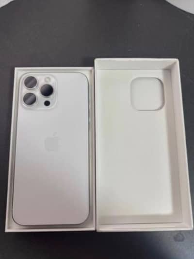 Apple iPhone 16 Pro Max