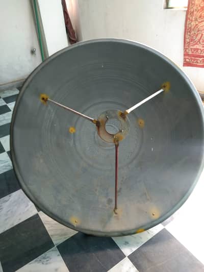 5 Feet Dish Anteena with 4 port LNB