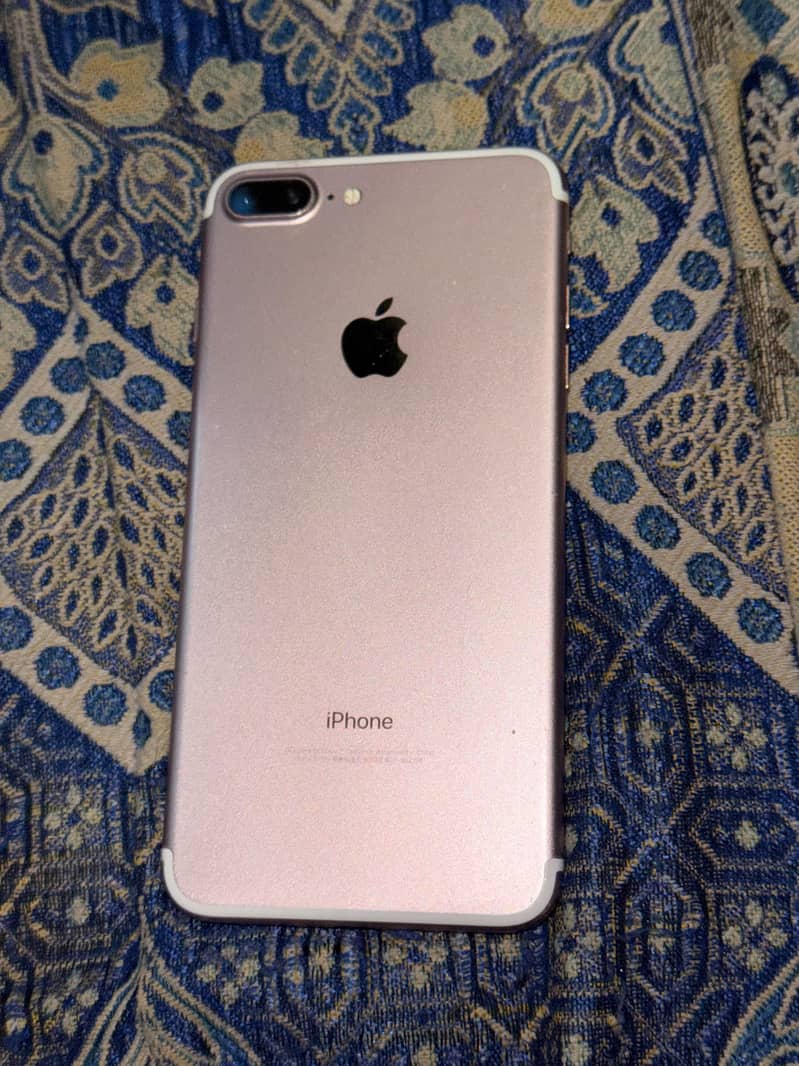 Apple iPhone 7 Plus 0