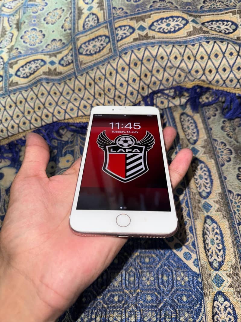 Apple iPhone 7 Plus 2