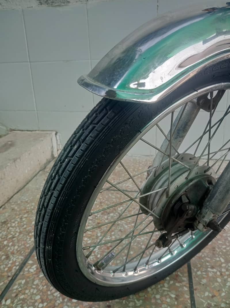 Dhoom 70cc 1