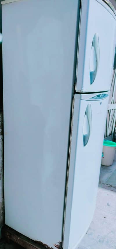 Wave refrigerator for sale.  Good working condition
