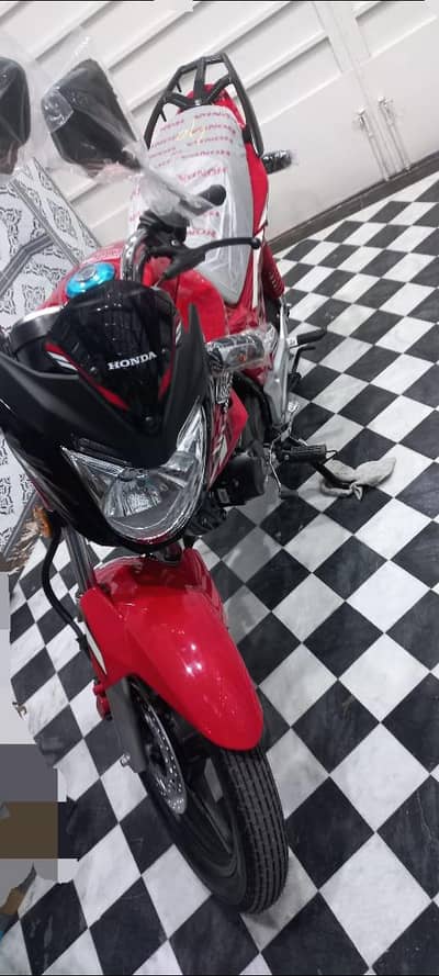 Honda cb 150f total genuine condition no single scratch