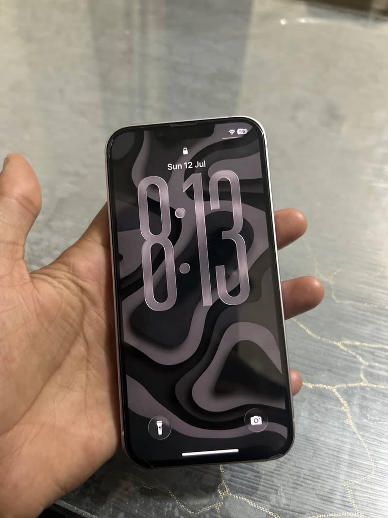 Apple iPhone 14 3