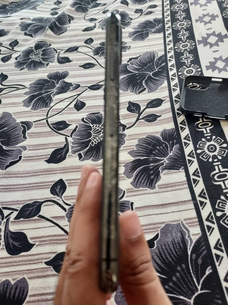 Apple iPhone X 2