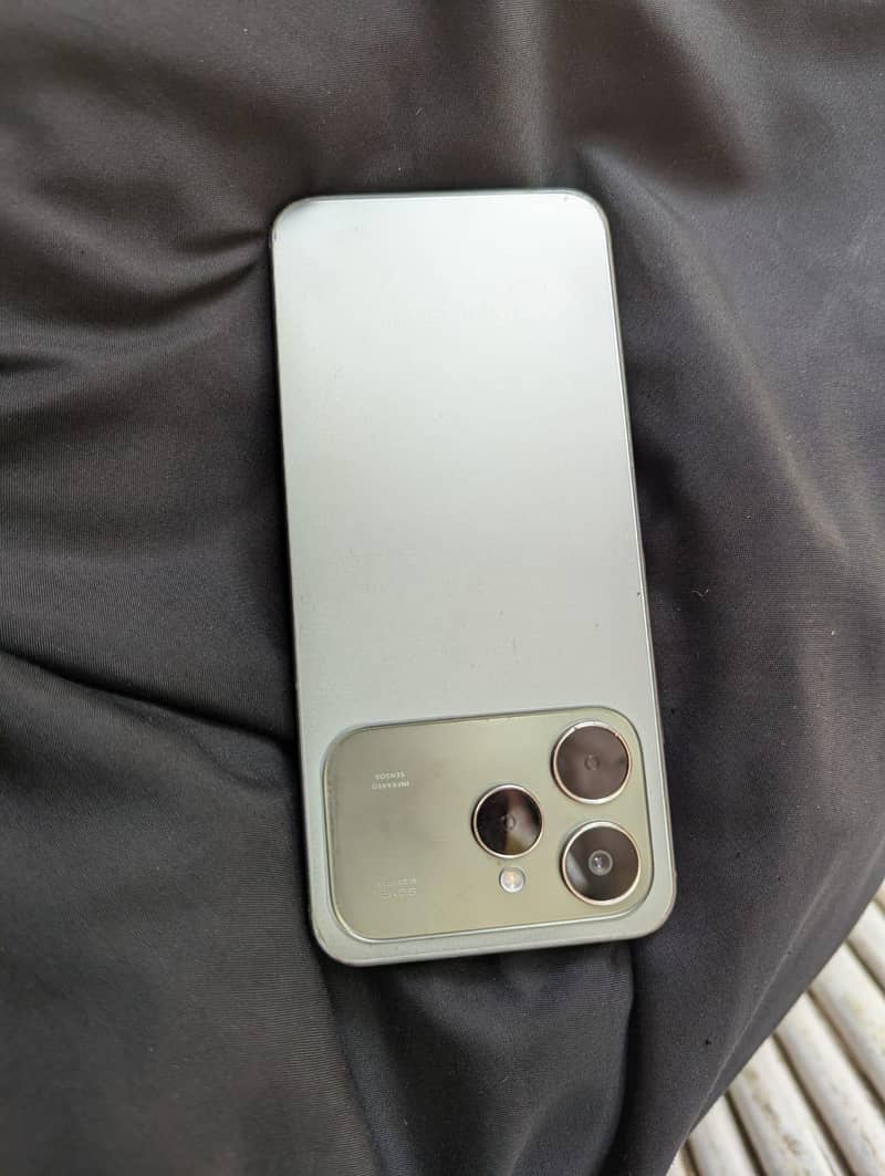 Tecno CAMON 40 1