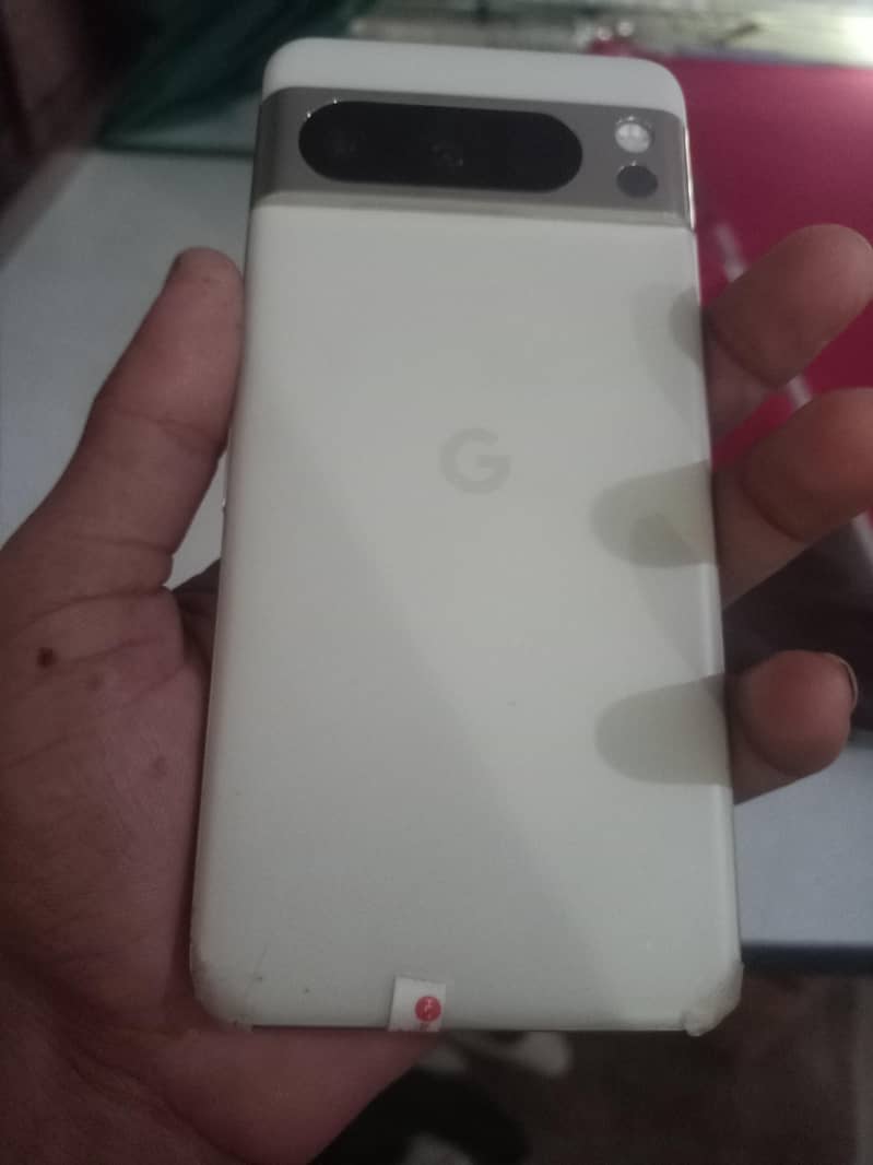 Google Pixel 8 Pro 4