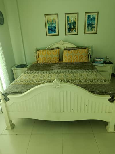 beautiful wooden bed set in excellent condition