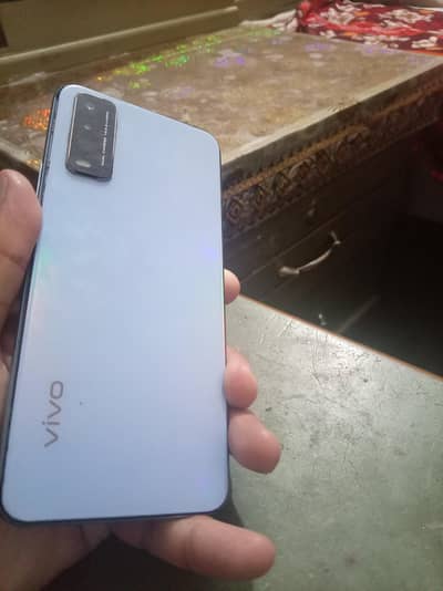 Vivo Y12 panel crack hai or lines hai mgr chalny mai thk hai in HVN