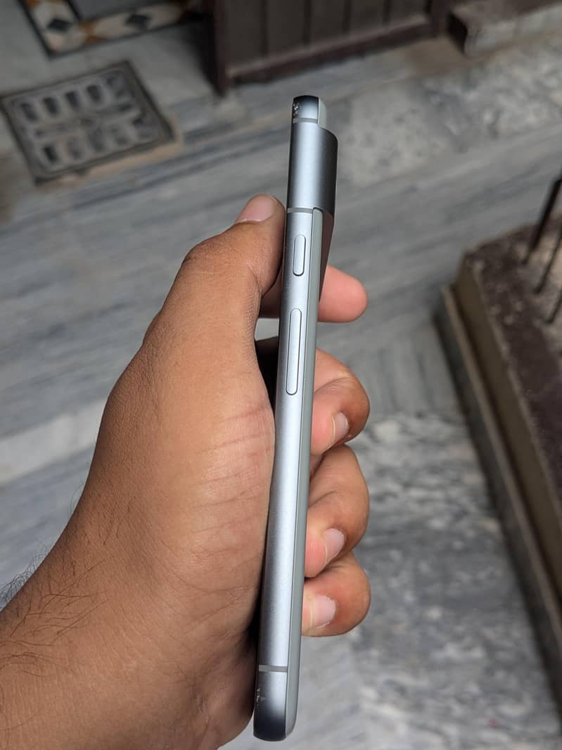 Google Pixel 8 3
