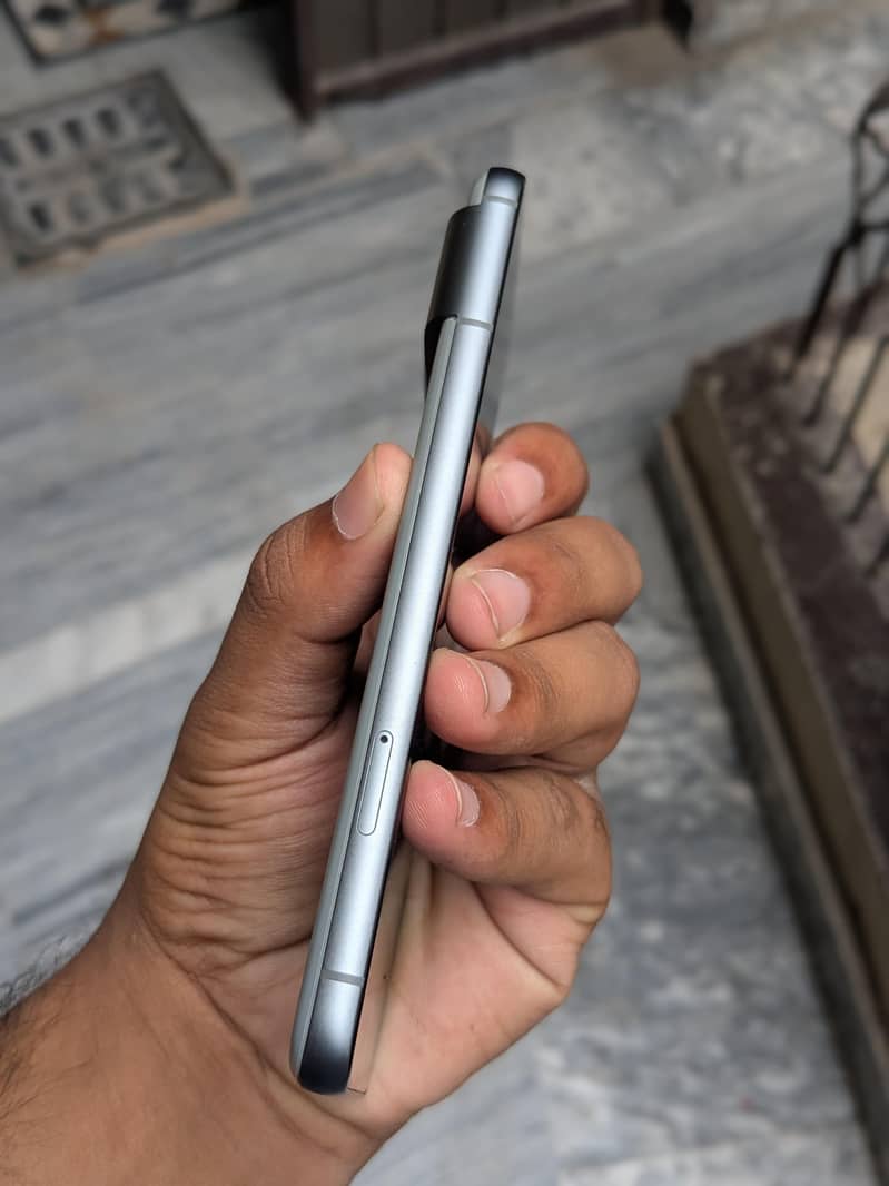 Google Pixel 8 5