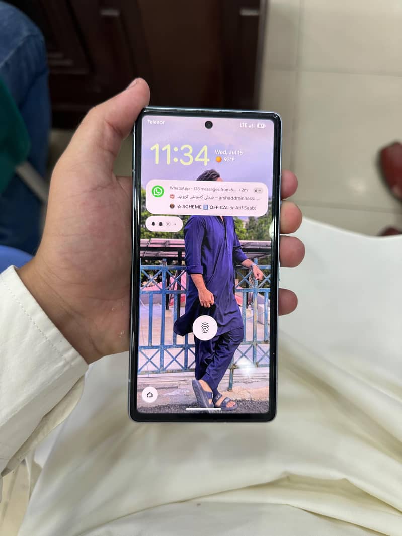 Google Pixel 7a 5