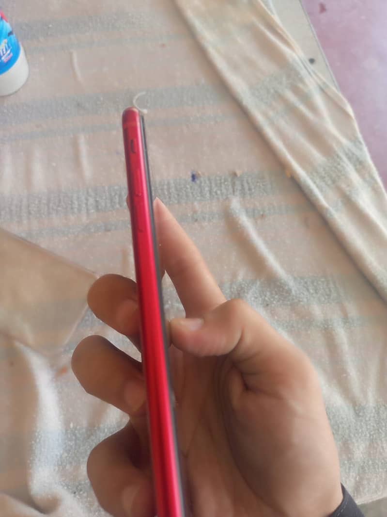 iPhone 8+ 3