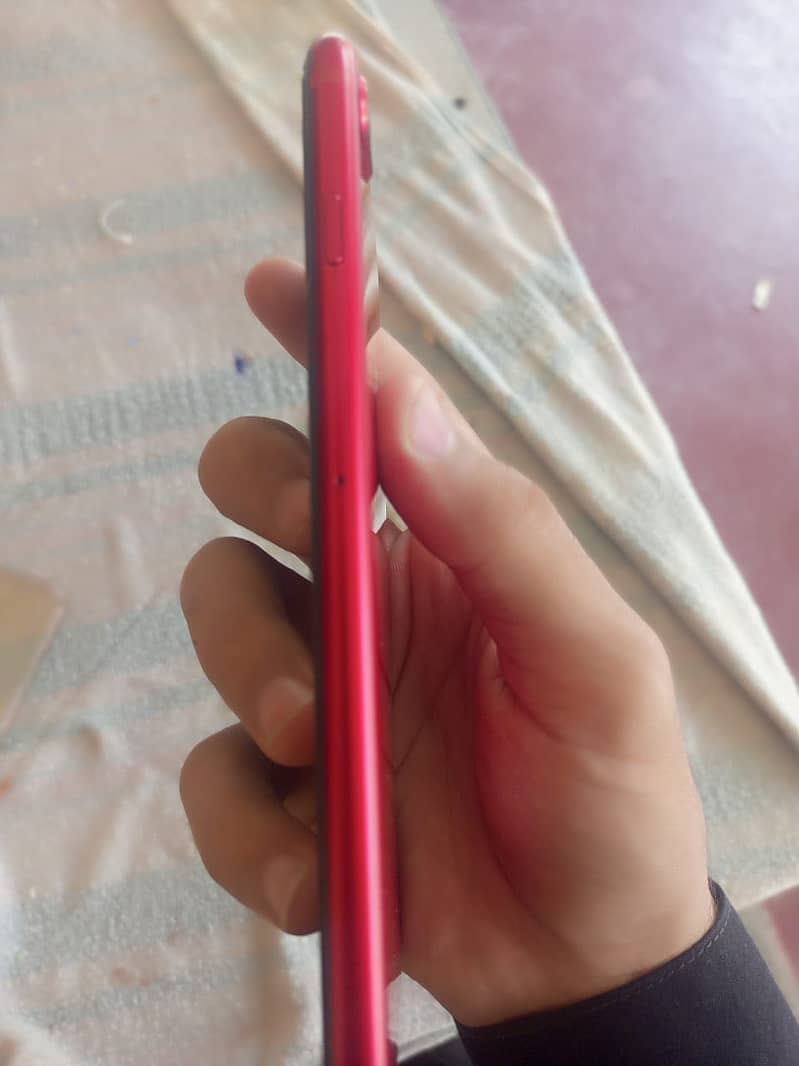 iPhone 8+ 4