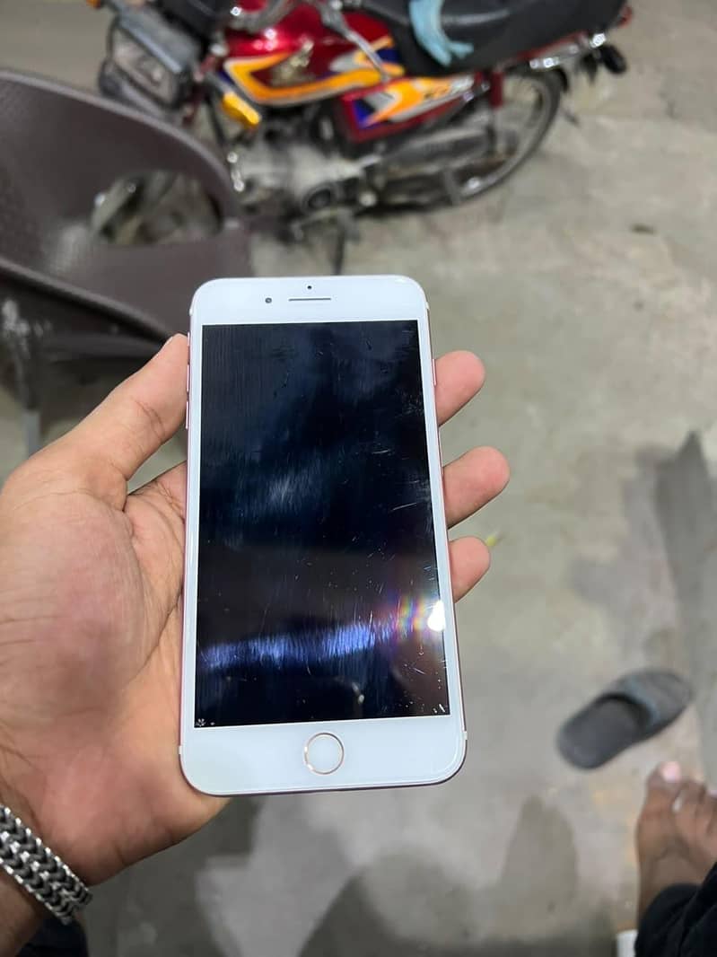 Apple iPhone 7 Plus 3